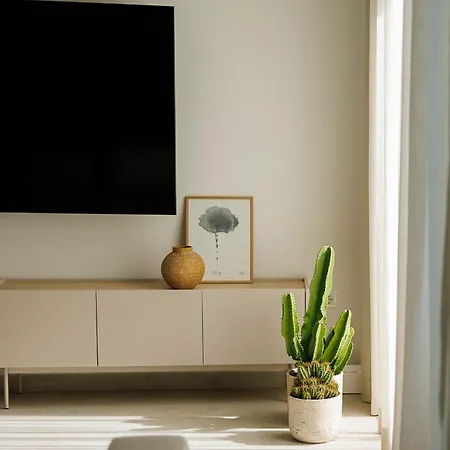 Olea - With Heated Pool, Sauna And Gym וילה