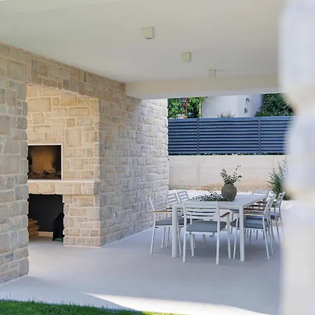 Villa Olea - With Heated Pool, Sauna And Gym *